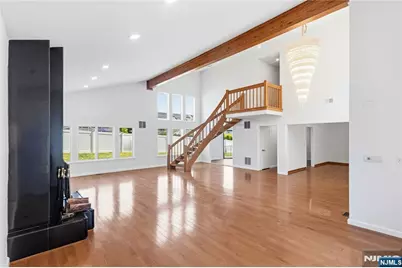131 Haase Avenue, Paramus, NJ 07652 - Photo 6
