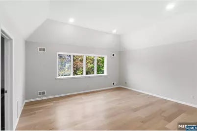 131 Haase Avenue, Paramus, NJ 07652 - Photo 26