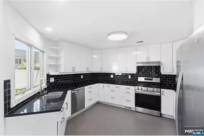 131 Haase Avenue, Paramus, NJ 07652 - Photo 12