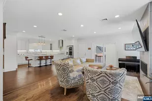 1077 Anderson, Fort Lee, NJ 07024 - Photo 12