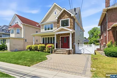 1077 Anderson, Fort Lee, NJ 07024 - Photo 32