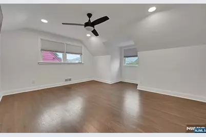 57 Ottawa Avenue, Hasbrouck Heights, NJ 07604 - Photo 16