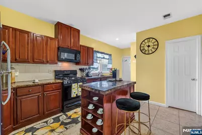 89 Watsessing Avenue, Bloomfield, NJ 07003 - Photo 10