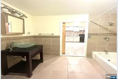 51 Myrtle Avenue, Newark, NJ 07107 - Photo 10