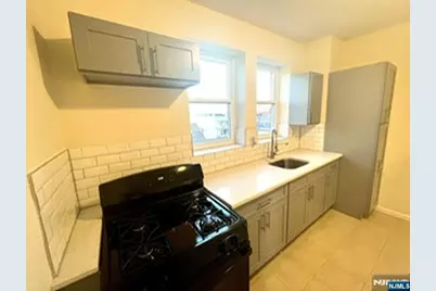 51 Myrtle Avenue, Newark, NJ 07107 - Photo 16