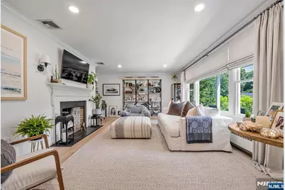 611 Wishing Well Road, Wyckoff Township, NJ 07481 - Photo 8