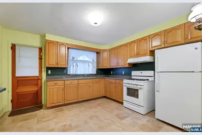 76 Prospect Avenue, North Arlington, NJ 07031 - Photo 22