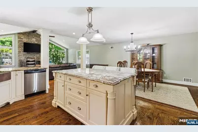 558 Green Lane, River Vale Township, NJ 07675 - Photo 10