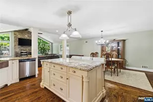 558 Green Ln, River Vale Township, NJ 07675 - Photo 10