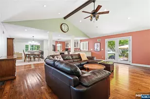 558 Green Ln, River Vale Township, NJ 07675 - Photo 16