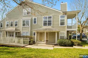 1125 Hyde Park Ct A2, Mahwah, NJ 07430 - Photo 2