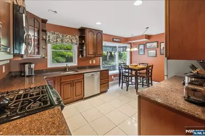 583 Brookside Avenue, Oradell, NJ 07649 - Photo 12