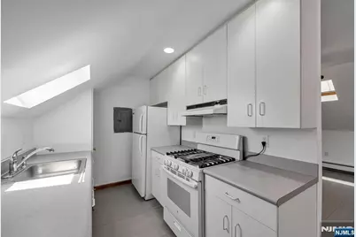 172 Madison Avenue 2nd Floor #2nd Floor, Dumont, NJ 07628 - Photo 4