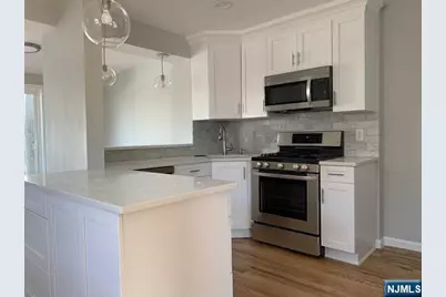121 Longview, Leonia, NJ 07024 - Photo 2