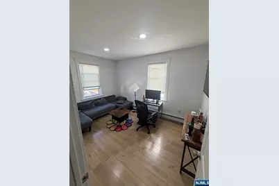 222 Riverview Place, Cliffside Park, NJ 07010 - Photo 18