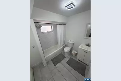 222 Riverview Place, Cliffside Park, NJ 07010 - Photo 8