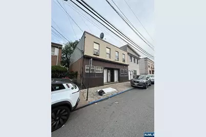 390 Totowa Avenue, Paterson, NJ 07502 - Photo 2
