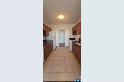 201 Bridge Plaza 7B #7B, Fort Lee, NJ 07024 - Photo 4