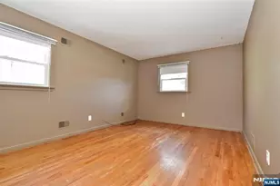 77 Herman St, Hackensack, NJ 07601 - Photo 26