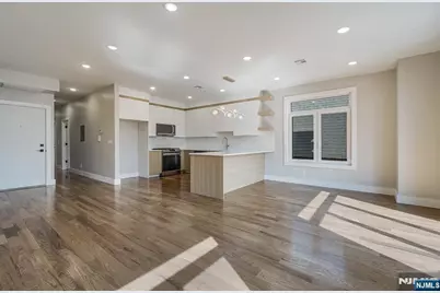 393 Myrtle Avenue, Irvington, NJ 07111 - Photo 4