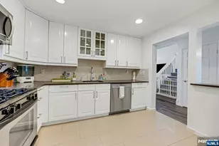 7 Eagles Notch Dr 4, Englewood, NJ 07631 - Photo 18