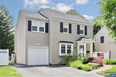 396 Burlington Road, Paramus, NJ 07652 - Photo 30