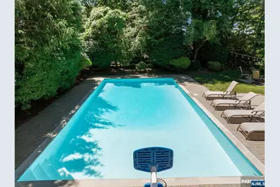 47 Blueberry Drive, Woodcliff Lake, NJ 07677 - Photo 6