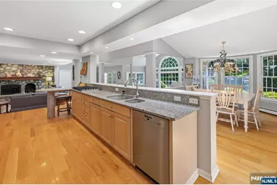 47 Blueberry Drive, Woodcliff Lake, NJ 07677 - Photo 12