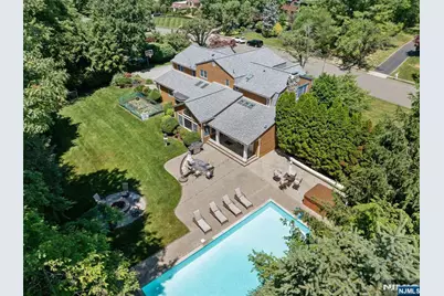 47 Blueberry Drive, Woodcliff Lake, NJ 07677 - Photo 2