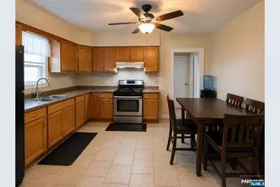 215 Saddle River Road 1 #1, Saddle Brook Township, NJ 07663 - Photo 4