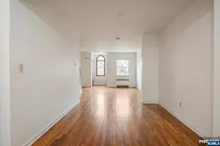 113 Grove St, Tenafly, NJ 07670 - Photo 8