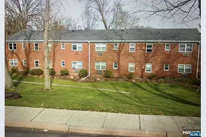 65 Regency Park 65 #65, Ramsey, NJ 07446 - Photo 4