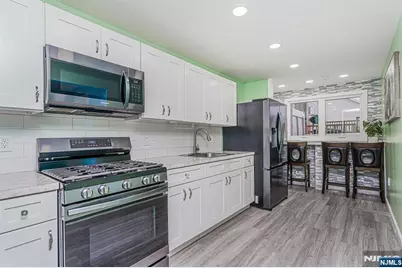 389 Madeline Avenue, Garfield, NJ 07026 - Photo 24