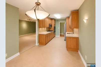 2200 N Central Road 10G #10G, Fort Lee, NJ 07024 - Photo 10