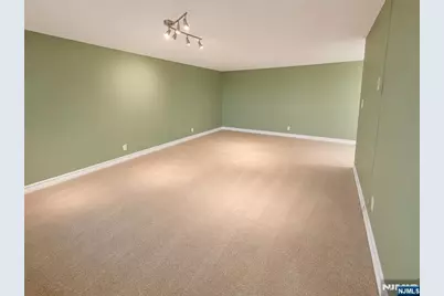 2200 N Central Road 10G #10G, Fort Lee, NJ 07024 - Photo 8