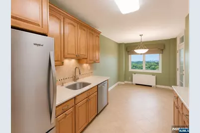2200 N Central Road 10G #10G, Fort Lee, NJ 07024 - Photo 12