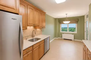 2200 N Central Road 10G, Fort Lee, NJ 07024 - Photo 12
