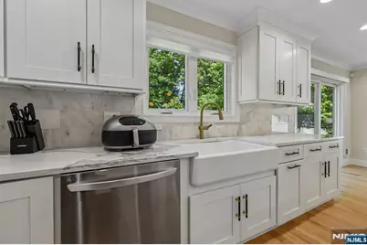 676 Ridgewood Avenue, Oradell, NJ 07649 - Photo 18
