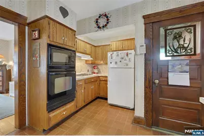 337 Corona Place, Ridgewood, NJ 07450 - Photo 14