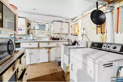 112 Page Avenue, Lyndhurst Township, NJ 07071 - Photo 14