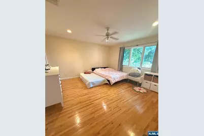 211 Columbus Avenue 2nd/F #2nd/F, Palisades Park, NJ 07650 - Photo 6