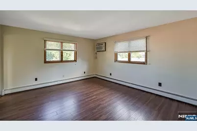 77 Highland Place Floor 2 #Floor 2, Ridgefield Park, NJ 07660 - Photo 18