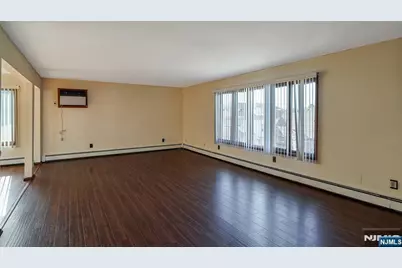 77 Highland Place Floor 2 #Floor 2, Ridgefield Park, NJ 07660 - Photo 2