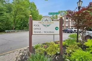 2710 Hemingway Ln, Mahwah, NJ 07430 - Photo 2