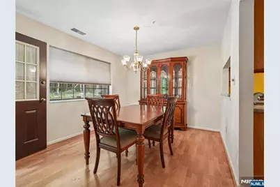 2710 Hemingway Lane, Mahwah, NJ 07430 - Photo 6