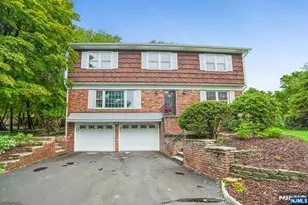 42 Collins Ave, Ramsey, NJ 07446 - Photo 2