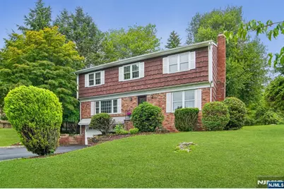 42 Collins Avenue, Ramsey, NJ 07446 - Photo 1