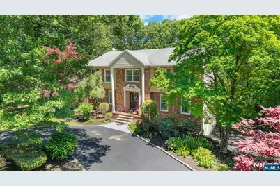 10 Moonshadow Court, Kinnelon, NJ 07405 - Photo 4