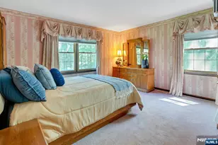 10 Moonshadow Ct, Kinnelon, NJ 07405 - Photo 32
