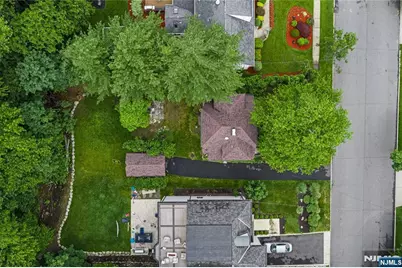619 Maitland Avenue, Teaneck Township, NJ 07666 - Photo 14